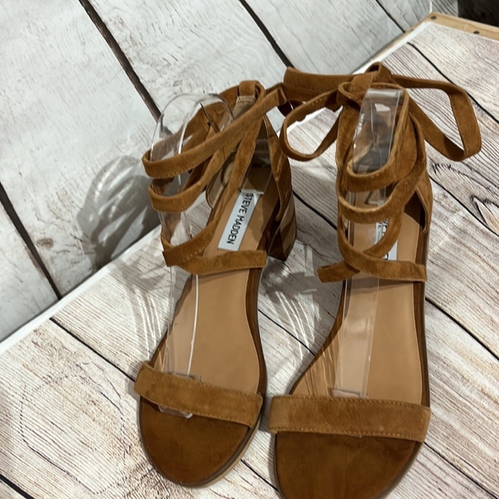 Steve Madden Tan Sandals with Ankle Tie - Picture 4 of 9